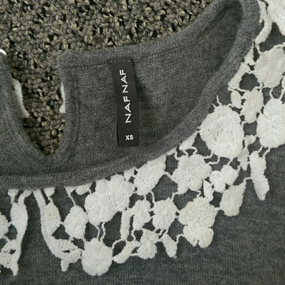 Lady like wool top! - Picture 2 of 3