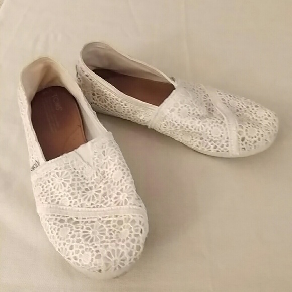 white crochet toms