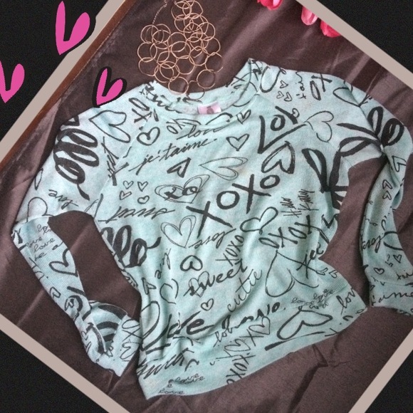 Jerry Leigh Tops - Reduced! Love themed lightweight mint top sweater
