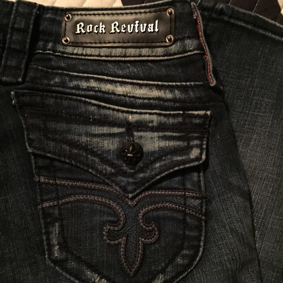 Like New Rock Revival Capris