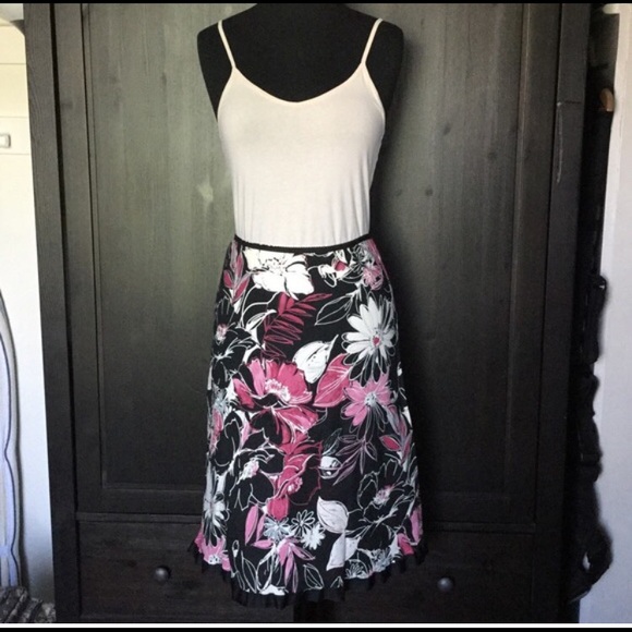 Black, white and pink floral A-line skirt