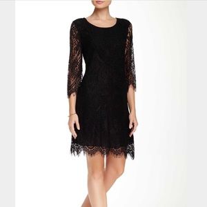 Monoreno – Scalloped Lace Dress