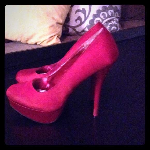 Deb Shoes - Red Heels!! 😍😍😍