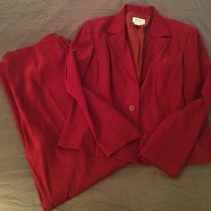 Women's pantsuit