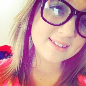 Meet your Posher, Sierra