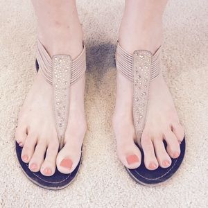 Bakers Brown Size 7 Rhinestone Summer Sandals