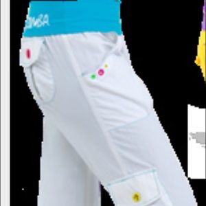 Small white Zumba pants/Capris 💕