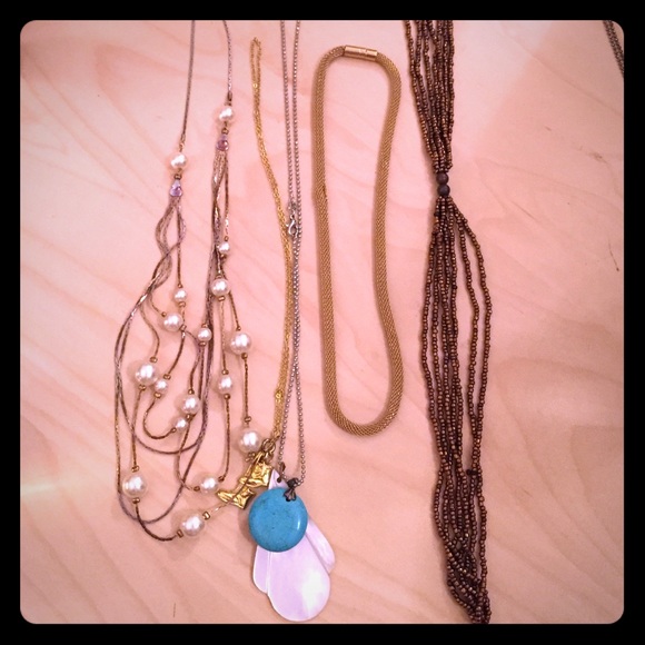 4 necklaces. beaded and mixed pearls