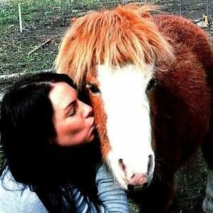 Meet your Posher, Tara