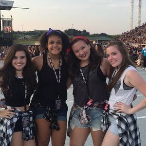 Meet your Posher, Marissa