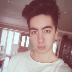 Meet your Posher, Zachary