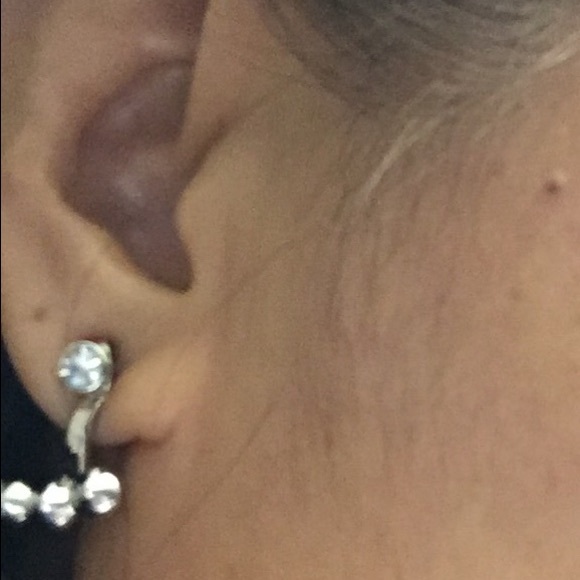 RMinkoff 2 part stud crystal pierced earrings NEW - Picture 3 of 4