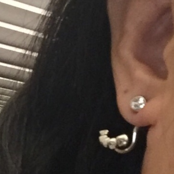 RMinkoff 2 part stud crystal pierced earrings NEW - Picture 4 of 4