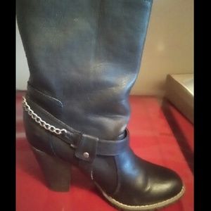 Candie's black heeled boots
