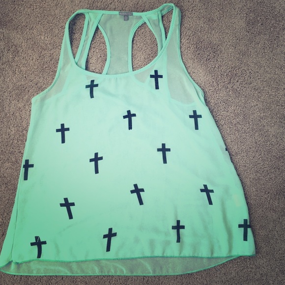Cross pattern tank - Picture 1 of 3