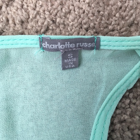 Cross pattern tank - Picture 2 of 3