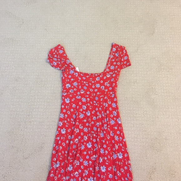 red and blue floral skater dress - Picture 3 of 3