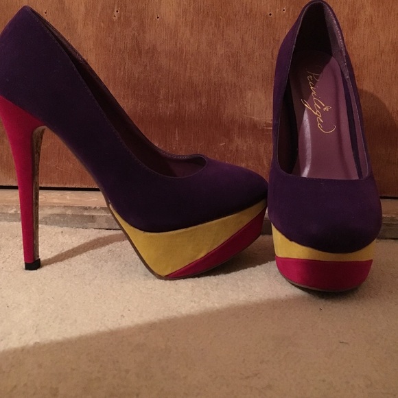 Shoes - Picture 3 of 3
