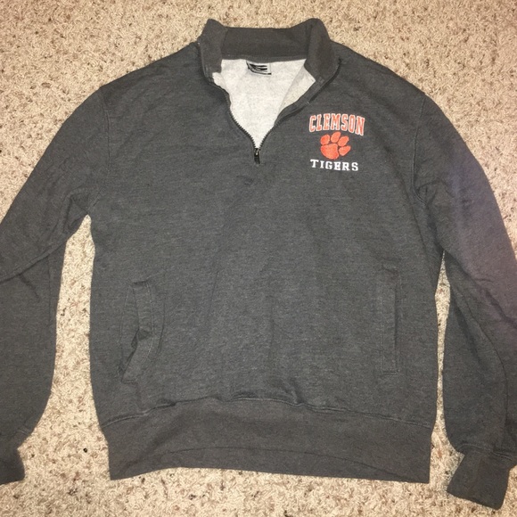 Quarter zip pullover