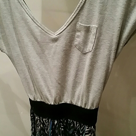 Dress - Picture 2 of 4