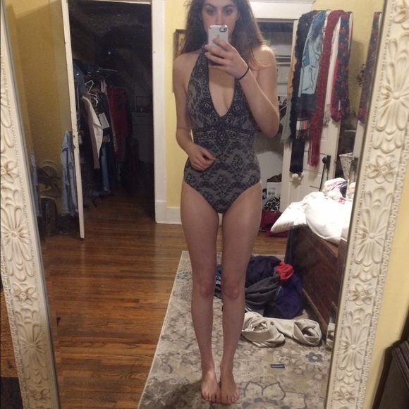 GORGEOUS Jantzen deep-v  one-piece from VS