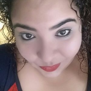 Meet your Posher, Iris