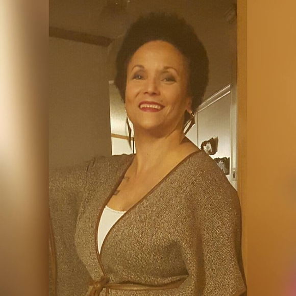 Meet your Posher, Julie