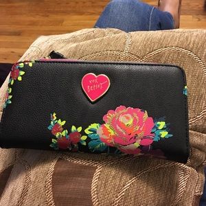 Xox Betsey Johnson Flower Wallet