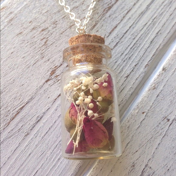 Glass jar necklace dried roses & baby breath - Picture 3 of 4