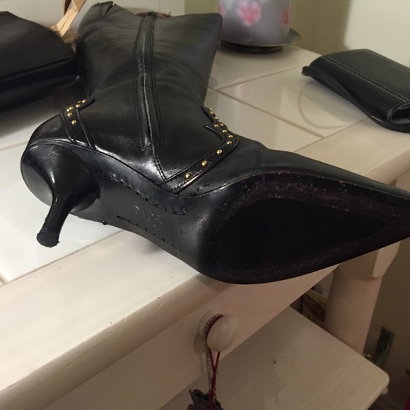 Michael kors leather boots with gold studs - Picture 2 of 4