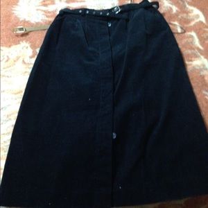 Buttoned skirt
