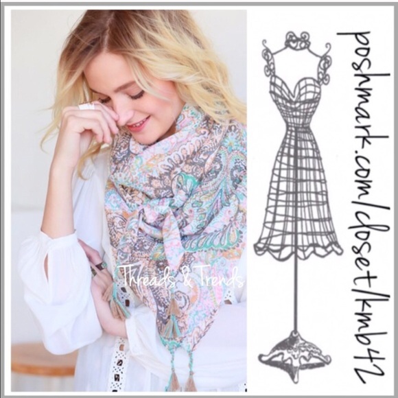 Floral Printed Lightweight Scarf Top - Picture 4 of 4