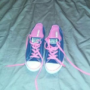 *****SALE****Women's converse size 9