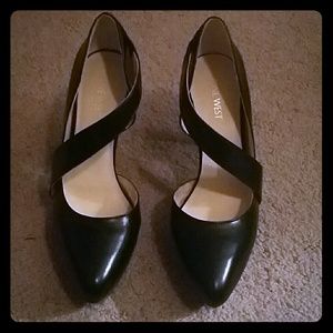 Nine West black Pumps. MUST GO!