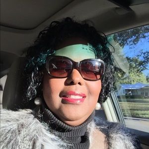 Meet your Posher, Sabrina