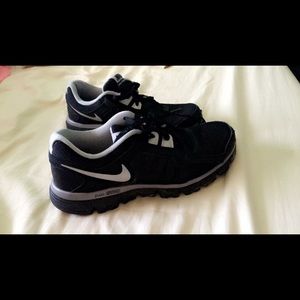 Nike Tennis Shoes