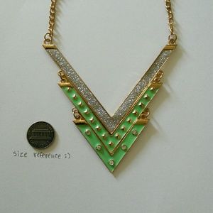 Mint & Gold V statement necklace//FREE w purchase