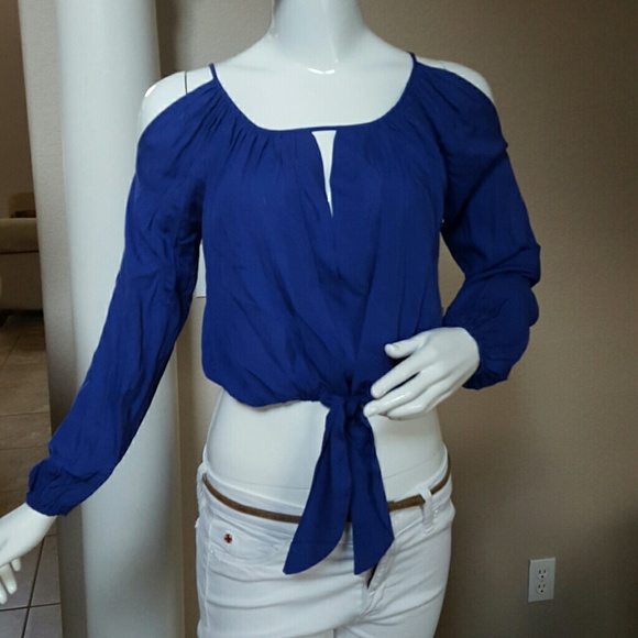 Royal blue crop top. Available in other sizes.