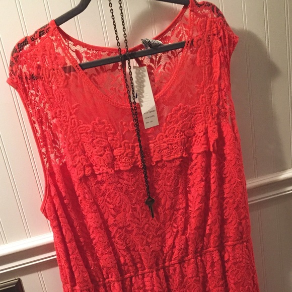 Coral Lace Dress - Picture 3 of 3