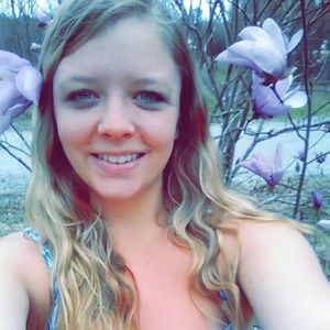 Meet your Posher, Adrianna