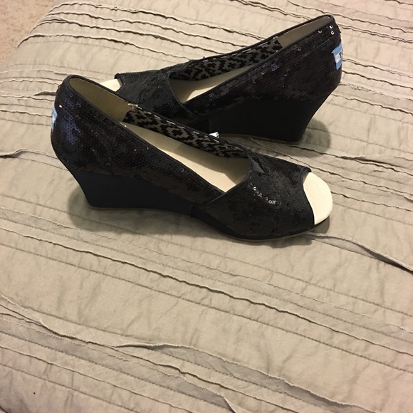 Toms wedges