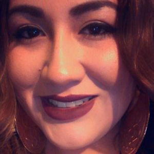 Meet your Posher, Violeta