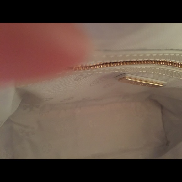 Sold π2x HPπ Tory Burch Dome bag. - Picture 4 of 4