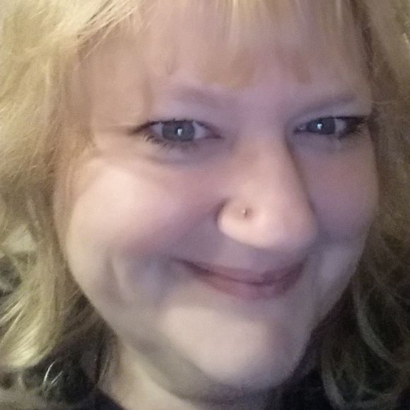 Meet your Posher, Thais