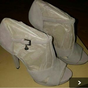 Brand new Michael Kors high heels size 7