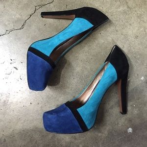 BCBGeneration COLORBLOCK blue pumps size 7