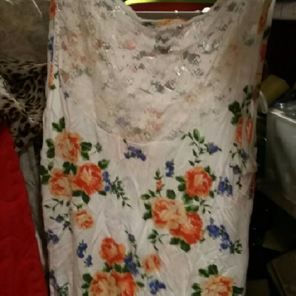 Tank top - Picture 2 of 3