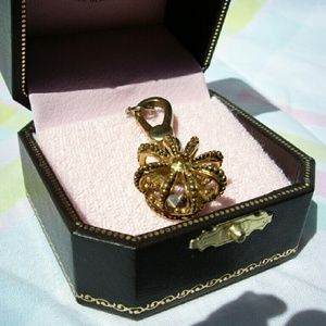 Juicy Couture Crown "J" Starter Charm Goldtone