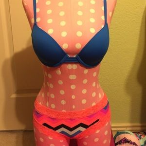 VS PINK wear everywhere blue Demi bra