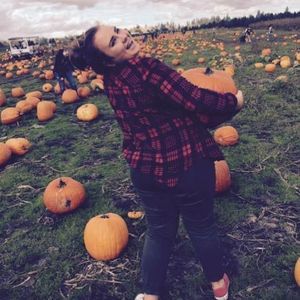 Meet your Posher, Emily